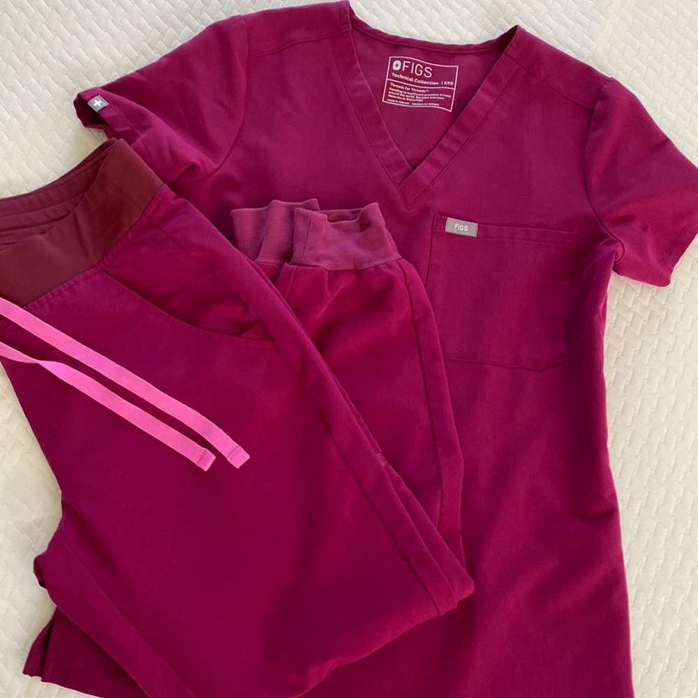 Figs DARK MAGENTA 🍇 scrub set XS/XSP